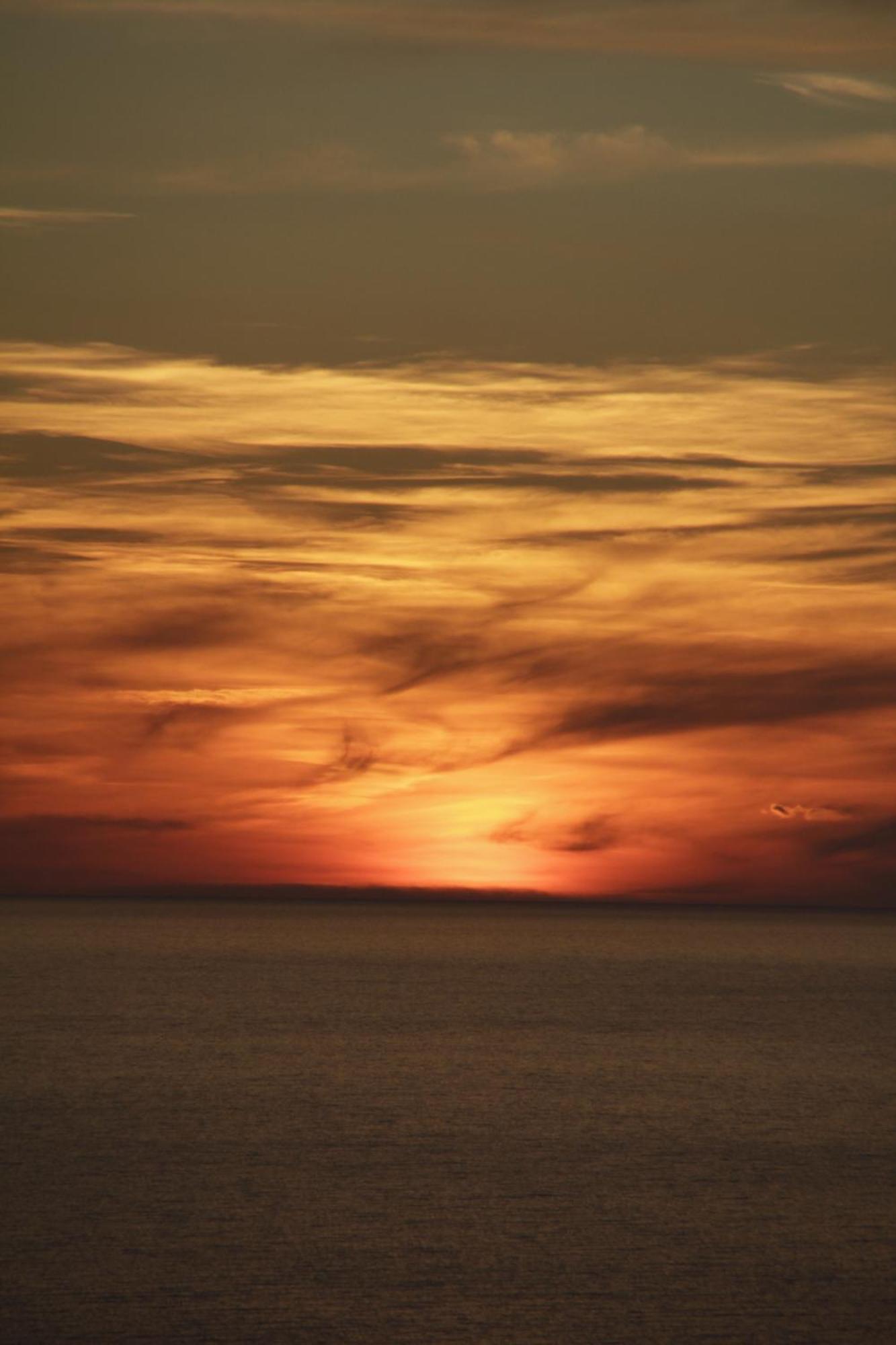 Sunset Serenity ฮีมาเรอ ภายนอก รูปภาพ